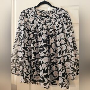 NWT Daniel Rainn Black and White Floral Blouse